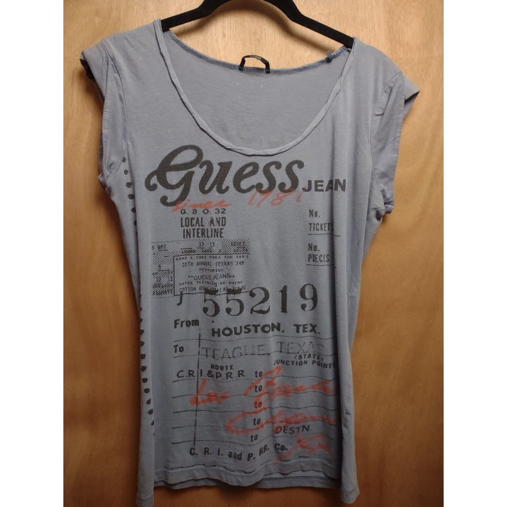 Guess T-shirt
